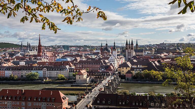 Blick auf die Innenstadt Würzburgs. Die war im Mittelalter in acht Viertel aufgeteilt. Blick auf die Innenstadt Würzburgs. Die war im Mittelalter in acht Viertel aufgeteilt. 