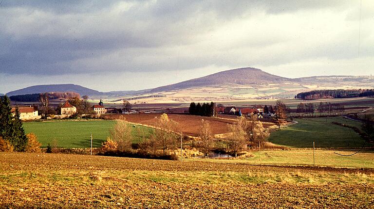 Blick über Weimarschmieden zur Diesburg