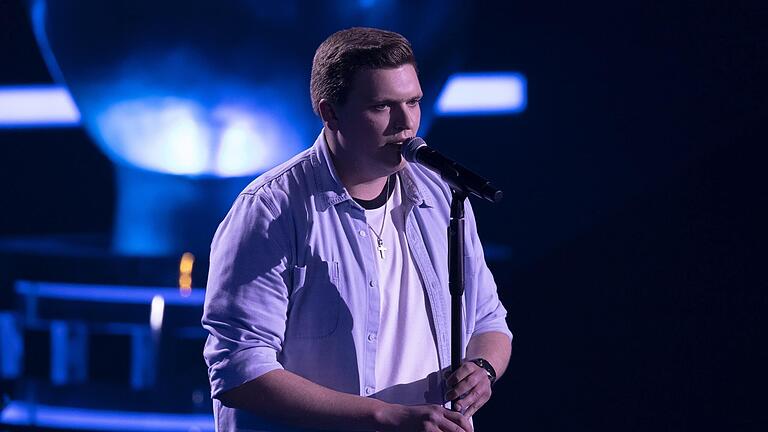 Valentin Schöppner bei seinem Auftritt bei 'The Voice of Germany'. Valentin Schöppner bei seinem Auftritt bei 'The Voice of Germany'.