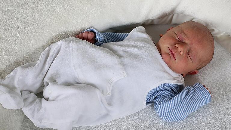 Moritz       -  Moritz erblickte am 23. März um 3.41 Uhr im Missio in Würzburg das Licht der Welt. Er wog 3350 Gramm und war 50 Zentimeter groß. Eltern: Isabell und Sebastian Heidenfelder, Thüngen.