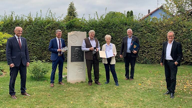 Mit dabei bei der Verleihung: Landrat Wilhelm Schneider (Landkreis Haßberge), Kunstminister Bernd Sibler, Günter und Beate Lipp, Eberns Bürgermeister Jürgen Hennemann und Generalkonservator Mathias Pfeil.