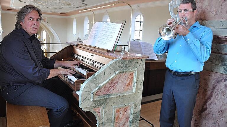 Orgel und Trompete harmonieren bestens und bieten im Duett Hörgenuss. Das bewiesen Regionalkantor Peter Rottmann und Diplommusiker Jürgen Weyer bei einem festlichen Konzert für Orgel und Trompete zur Konzertreihe des Rhöner Orgelsommers in der Sälzer Kirche.