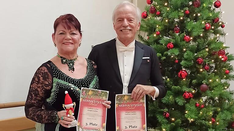 Aufstieg in die höchste Leistungsklasse des Tanzsports: Jürgen und Gudrun Lauber. Aufstieg in die höchste Leistungsklasse des Tanzsports: Jürgen und Gudrun Lauber.