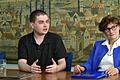Albina Baumann und Erik Fink von der Ortsgruppe Würzburg-Kitzingen der Landsmannschaft der Deutschen aus Russland wünschen sich mehr Aufklärungsarbeit über die Geschichte der Deutschen aus Russland.