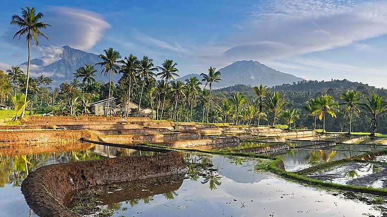 Steffen Hoppe startete für seine Reise von Singapur aus nach Sumatra, Java und Bali. Steffen Hoppe startete für seine Reise von Singapur aus nach Sumatra, Java und Bali.