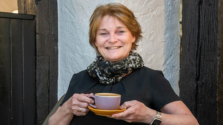 Astrid Schlereth (60) betreibt das Café und Hotel 'Rhönperle' in Bad Neustadt (Lkr. Rhön-Grabfeld).
