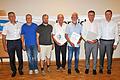 Bei der Vertreterversammlung der Raiffeisenbank Maßbach wurde gewähl: links und rechts auf dem Bild die Bankvorstände Horst Seufert und Michael Hein. Dazwischen von links nach rechts die neuen Aufsichtsräte Reinhard Dieterich und Karl Schüller, die ausgeschiedenen Aufsichtsräte Werner Häusler und Matthias Schüller sowie der Aufsichtsratsvorsitzende Franz Geus.  Foto: Dieter Britz       -  Bei der Vertreterversammlung der Raiffeisenbank Maßbach wurde gewähl: links und rechts auf dem Bild die Bankvorstände Horst Seufert und Michael Hein. Dazwischen von links nach rechts die neuen Aufsichtsräte Reinhard Dieterich und Karl Schüller, die ausgeschiedenen Aufsichtsräte Werner Häusler und Matthias Schüller sowie der Aufsichtsratsvorsitzende Franz Geus.  Foto: Dieter Britz
