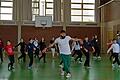 Tanzlehrer Thomas „Baggy“ Badgas übte mit den Schülerinnen und Schülern sowie mit behinderten Menschen vom Verein Rollywood typische Moves und Choreographien ein. Das Inklusionsangebot war klassenübergreifend.