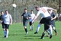Stefan Heim (in weiß) von der SG Rothhausen/Volkershausen zeigt in dieser Szene einen vorbildliche Haltung beim Kopfball und war mit zwei Toren beim 5:0-Heimerfolg gegen den TSV Thundorf II erfolgreich.       -  Stefan Heim (in weiß) von der SG Rothhausen/Volkershausen zeigt in dieser Szene einen vorbildliche Haltung beim Kopfball und war mit zwei Toren beim 5:0-Heimerfolg gegen den TSV Thundorf II erfolgreich.