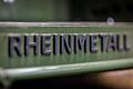 Rheinmetall-Logo       -  Rheinmetall-Logo auf einem Militärfahrzeug - die Nachfrage nach den Rüstungsgütern des Düsseldorfer Unternehmens ist stark gestiegen.