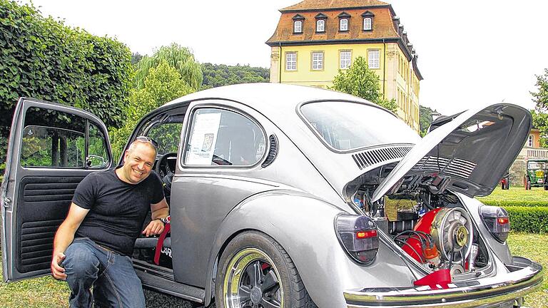 „Päfer“ oder „Korsche“ – Das Auto von Frank Hauck aus der Klaubmühle ist jedenfalls eine Mischung aus VW-Käfer und einem Porsche. Seit fast 25 Jahren bastelt der Lehrer an seinem Fahrzeug. „Es ist eine Leidenschaft“, betonte Hauck. „Päfer“ oder „Korsche“ – Das Auto von Frank Hauck aus der Klaubmühle ist jedenfalls eine Mischung aus VW-Käfer und einem Porsche. Seit fast 25 Jahren bastelt der Lehrer an seinem Fahrzeug. „Es ist eine Leidenschaft“, betonte Hauck.