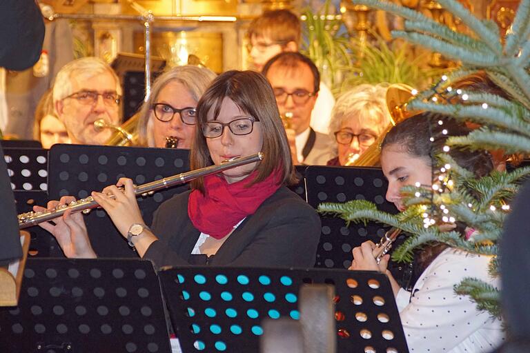 Beim Weihnachtskonzert des Musikvereins Hausen in der Pfarrkirche St. Wolfgang.