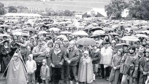 Nach dem Supergau von Tschernobyl: Vor 25 Jahren protestierten Tausende beim Umwelttag auf der Talavera-Platz gegen die Kernenergie. Nach dem Supergau von Tschernobyl: Vor 25 Jahren protestierten Tausende beim Umwelttag auf der Talavera-Platz gegen die Kernenergie.