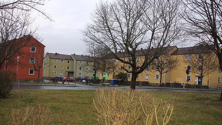 Trostlose Gegend: Im Kitzinger Notwohngebiet in der Tannenbergstraße sind derzeit auch die Obdachlosen der Stadt einquartiert.