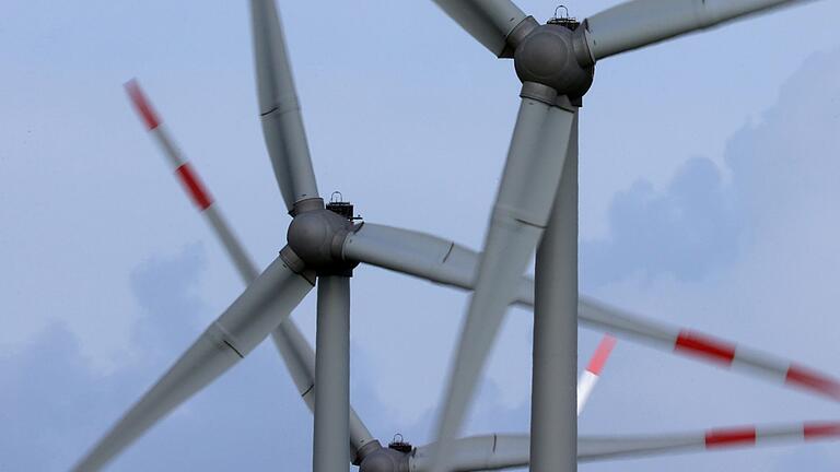Windkraftanlagen       -  Die Firma Qair will mit dem Bau des Windparks im Altöttinger Forst 2027 beginnen. (Symbolbild)