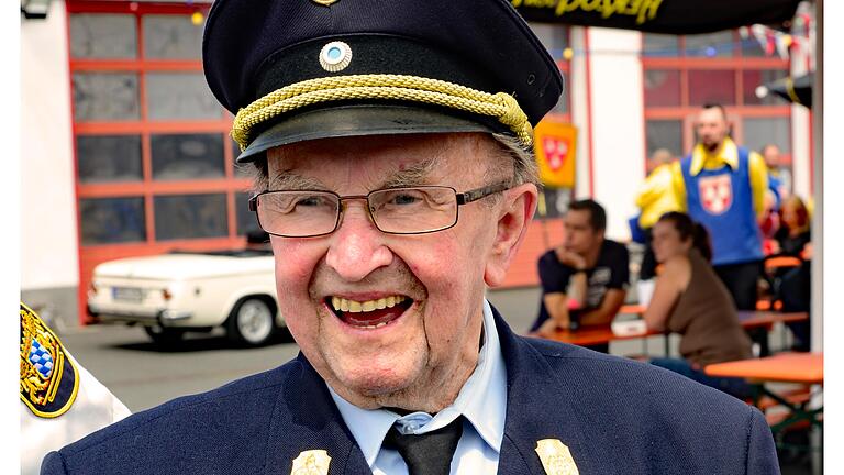 Heinrich Hofmann als Ehrenkreisbrandinspektor beim Feuerwehrfest 2018.