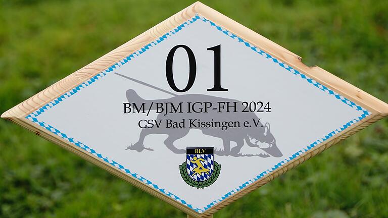 Bayerische Meisterschaft der Fährtenhunde in Bad Kissingen - Bayerische Meisterschaft der Fährtenhunde in Bad Kissingen. Bayerische Meisterschaft der Fährtenhunde in Bad Kissingen - Bayerische Meisterschaft der Fährtenhunde in Bad Kissingen.