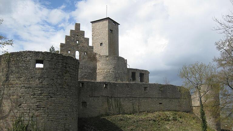 Die imposante Trimburg war einst Sitz der Herren von Trimberg. Die imposante Trimburg war einst Sitz der Herren von Trimberg.