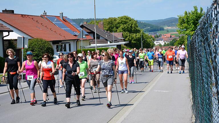 Beim Wollbacher Frauenlauf, einem Benefizlauf&nbsp;zur Unterstützung der Multiple Sklerose Gesellschaft, muss nicht zwingend gejoggt werden. Auch Walking ist möglich. Der Lauf musste wegen der Corona-Einschränkungen auf September verschoben werden.