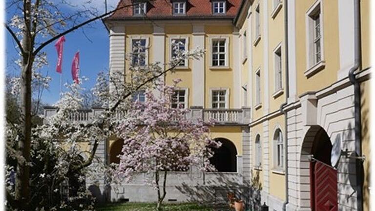 Röntgen-Gymnasium in Würzburg. Röntgen-Gymnasium in Würzburg.