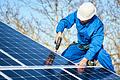Photovoltaikanlagen werden in den letzten Jahren immer beliebter. Jetzt will auch der Landkreis Kitzingen ihren Einbau finanziell fördern.