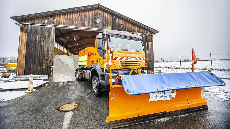 Der Winter kann kommen: Das Streusalzlager in Haßfurt ist gut gefüllt. Auch die Lieferketten für den Nachschub sind geregelt. Der Winter kann kommen: Das Streusalzlager in Haßfurt ist gut gefüllt. Auch die Lieferketten für den Nachschub sind geregelt.