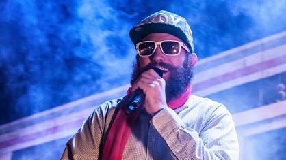 MC Fitti rappt die Würzburger Posthalle.