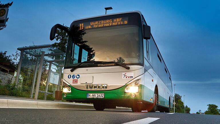 Die APG hat die Taktung der Busse im nördlichen Landkreis Würzburg verbessert. Die APG hat die Taktung der Busse im nördlichen Landkreis Würzburg verbessert.