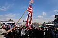 Jahrestag der Iranischen Revolution       -  Das Verbrennen von Flaggen des Erzfeindes USA gehört bei staatlich erwünschten Protesten im Iran zum guten Ton.