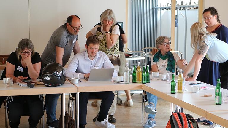 Mit viel Engagement dabei: Spessarter Gastronominnen und Gastronomen beim zweiten Workshop zum Projekt 'Katzensprung 2.0'.