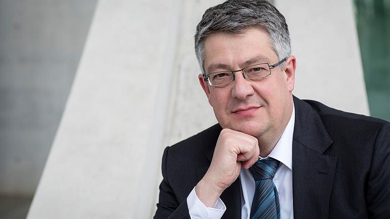 Prof. Matthias Remenyi, Inhaber des Lehrstuhls für Fundamentaltheologie und vergleichende Religionswissenschaft, Uni Würzburg. Prof. Matthias Remenyi, Inhaber des Lehrstuhls für Fundamentaltheologie und vergleichende Religionswissenschaft, Uni Würzburg.