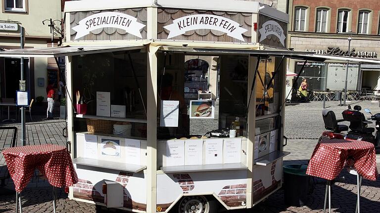 'Klein aber fein' ist auf dem Hammelburger Marktplatz von Montag bis Freitag anzutreffen.  Foto: Bianca Volkert       -  'Klein aber fein' ist auf dem Hammelburger Marktplatz von Montag bis Freitag anzutreffen.  Foto: Bianca Volkert