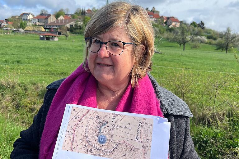 Kreisheimatpflegerin Christiane Tangermann auf Spurensuche: Galgenberg klingt nach Hinrichtungsstätte. Und Zentweg? 'Zent ist ein alter Begriff für Gericht.'