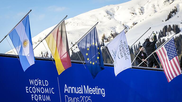 Weltwirtschaftsforum in Davos - Beim Weltwirtschaftsforum kommen Topmanager aus aller Welt zusammen. Weltwirtschaftsforum in Davos - Beim Weltwirtschaftsforum kommen Topmanager aus aller Welt zusammen.