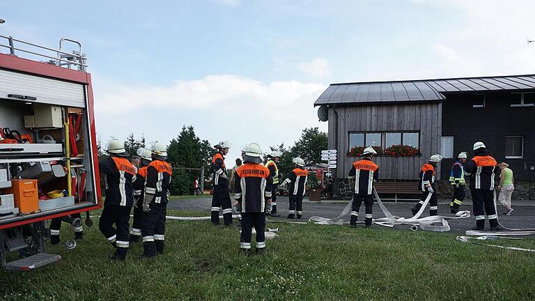 Eine Feuerwehrübung an der Kissinger Hütte machte klar: Die Anfahrt ist lange und Löschwasser ist rar. Eine Feuerwehrübung an der Kissinger Hütte machte klar: Die Anfahrt ist lange und Löschwasser ist rar.