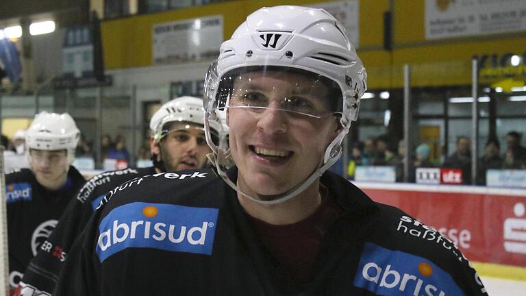 Michael Breyer wird in der kommenden Saison nicht mehr für den ESC Haßfurt auflaufen. Der 23-Jährige wechselt nach Bayreuth. Michael Breyer wird in der kommenden Saison nicht mehr für den ESC Haßfurt auflaufen. Der 23-Jährige wechselt nach Bayreuth.