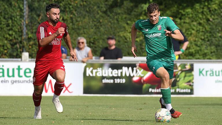 Jonas Enzmann (rechts, hier im Spiel gegen den TSV Kornburg am vergangenen Samstag) brachte den TSV Abtswind bei der DJK Gebenbach in Führung.