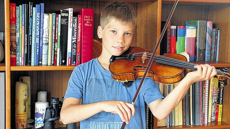 Erstaunlich fortgeschrittener Nachwuchsgeiger: Richard Lehmann aus Thüngersheim besucht das Johann-Schöner-Gymnasium in Karlstadt.