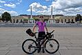 Luisa Werner aus Karlstadt vor dem Start zum „Three Peaks Bike Race“ vor dem Schloss Schönbrunn in Wien.