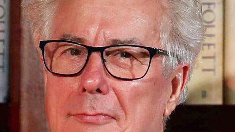 Ken Follett wird 70       -  Ken Follett startet eine Charme-Offensive für Großbritannien.