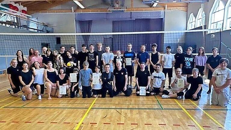 Sechs Mannschaften haben beim Hobby-Volleyballturnier des TV Bad Brückenau teilgenommen. Der Verein will in dem Bereich wieder mit Mannschaften in der Kreisliga starten.       -  Sechs Mannschaften haben beim Hobby-Volleyballturnier des TV Bad Brückenau teilgenommen. Der Verein will in dem Bereich wieder mit Mannschaften in der Kreisliga starten.