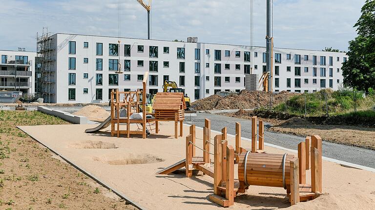 Im Norden von Bellevue ist ein Teil des neuen Parks bereits fertig. Dazu gehören auch Spielplätze, in dem Areal leben mehrere hundert Menschen.