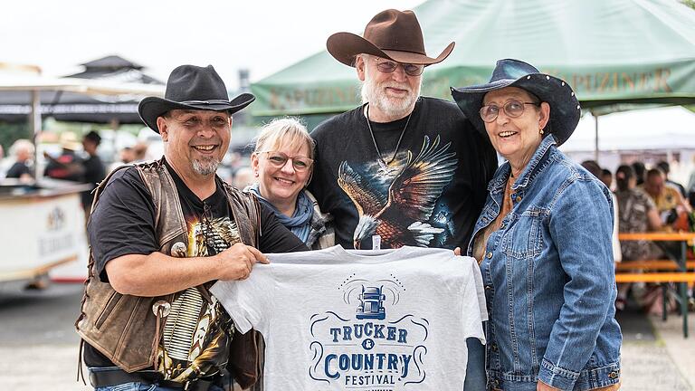 Nach der langen Corona-Pause fand an Pfingsten wieder das&nbsp; Trucker- &amp; Country Festival in Geiselwind (Lkr. Kitzingen) statt.