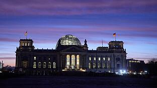 Der Reichstag in Berlin an diesem Montagmorgen: Elf Bundestagsabgeordnete aus Unterfranken machen dort künftig Politik.