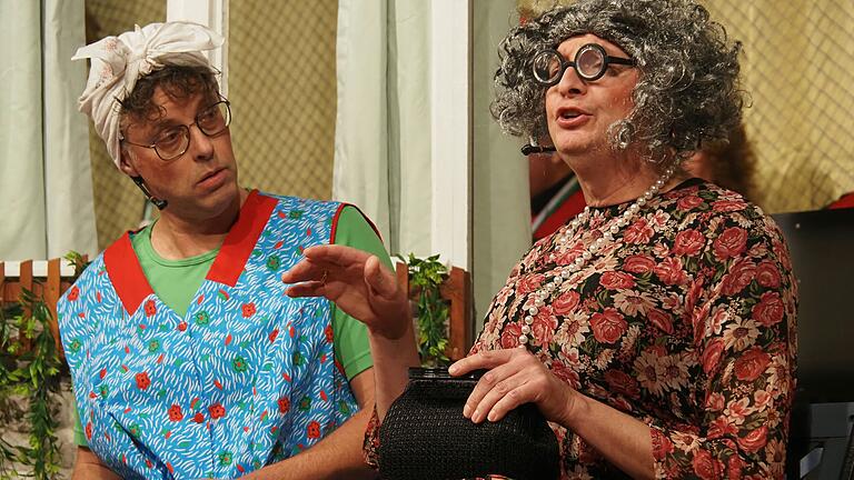 Zurück auf der Bühne: Märi &amp; Märi sind ein Klassiker des Schleeriether Faschings.