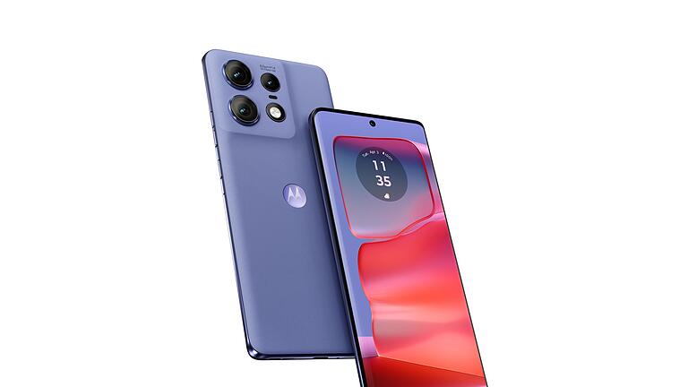 Motorola Edge 50 Pro in Luxe Lavender - Das Edge 50 Pro gibt es unter anderem in dem sanften Lavendel-Ton Luxe Lavender. Motorola Edge 50 Pro in Luxe Lavender - Das Edge 50 Pro gibt es unter anderem in dem sanften Lavendel-Ton Luxe Lavender.