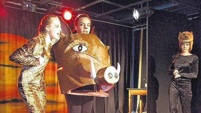 „Er lebt in Dir“: Ein buntes Musical-Medley erwartet das Publikum an den nächsten Wochenenden auf Wagners Kleinkunstbühne in Bischofsheim. Das Bild zeigt einen Ausschnitt aus „König der Löwen“. „Er lebt in Dir“: Ein buntes Musical-Medley erwartet das Publikum an den nächsten Wochenenden auf Wagners Kleinkunstbühne in Bischofsheim. Das Bild zeigt einen Ausschnitt aus „König der Löwen“.