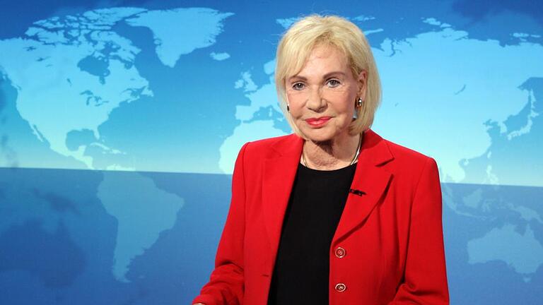 Copy%20of%20dpa_1491A200E8FB598E.tif       -  Große Überraschung für Millionen von Zuschauern: „Miss Tagesschau“ Dagmar Berghoff, zurück im ARD-Nachrichtenstudio.