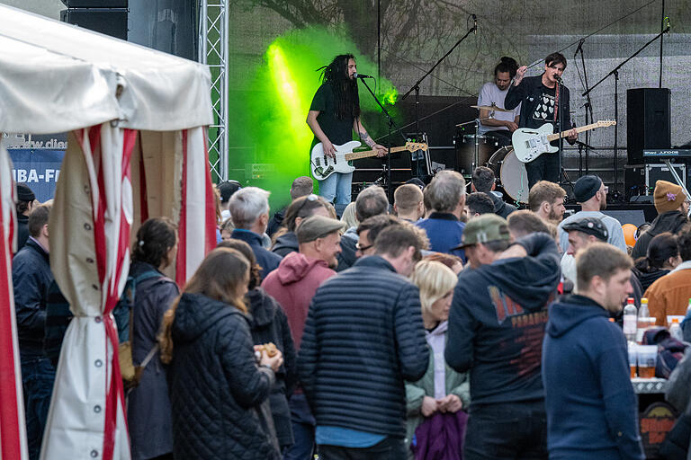 Zehn Bands an zwei Abenden und das bei freiem Eintritt: Musikfans kamen beim Rambazamba-Festival voll auf ihre Kosten. Zehn Bands an zwei Abenden und das bei freiem Eintritt: Musikfans kamen beim Rambazamba-Festival voll auf ihre Kosten.