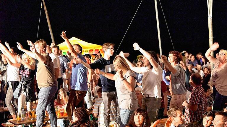 Partylaune und beste Stimmung &ndash; da bleibt niemand sitzen.